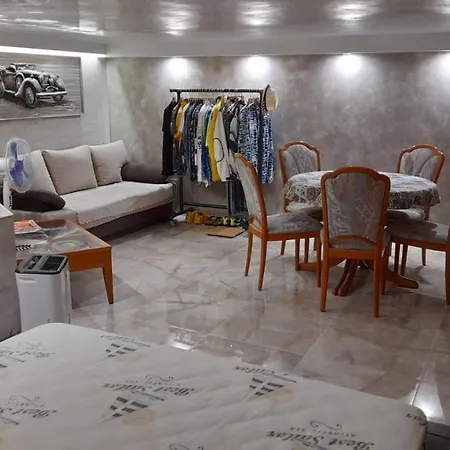 Sea View Marina Dinevi Apartment *