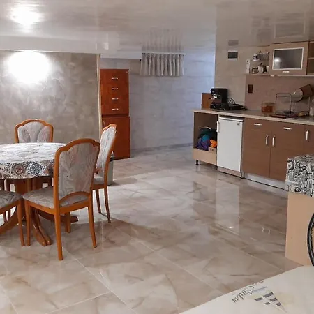 Apartment Sea View Marina Dinevi